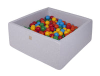 Vierkante ballenbak  - Licht grijs met Rode, Gele, Donker groene, Oranje en Blauwe ballen